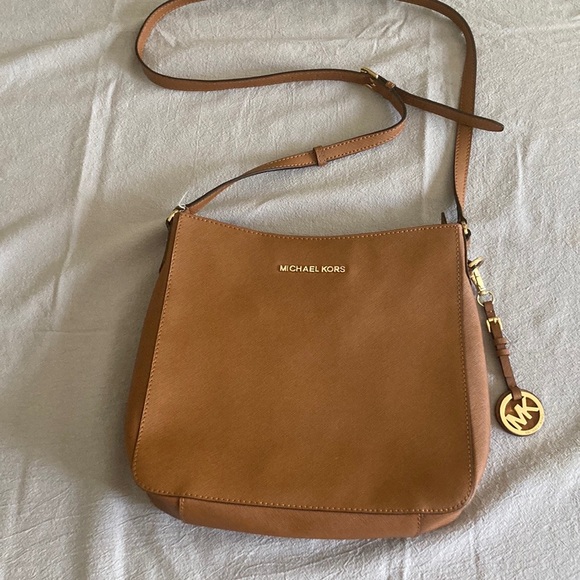 Michael Kors Cross Body Bag - Picture 5 of 8